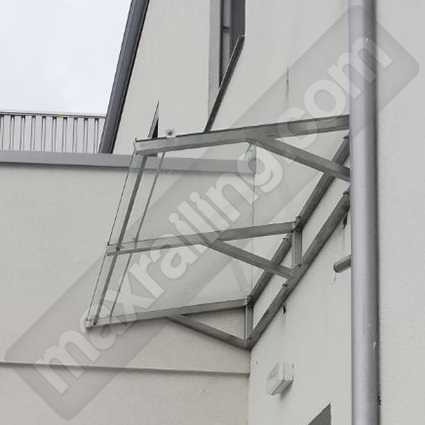 Навес от инокс и стъкло